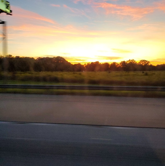 Meet your Posher, Teresa**LET'S DEAL****πππ - Picture 3 of 9